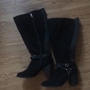 Knee high black boots wide calf 10w